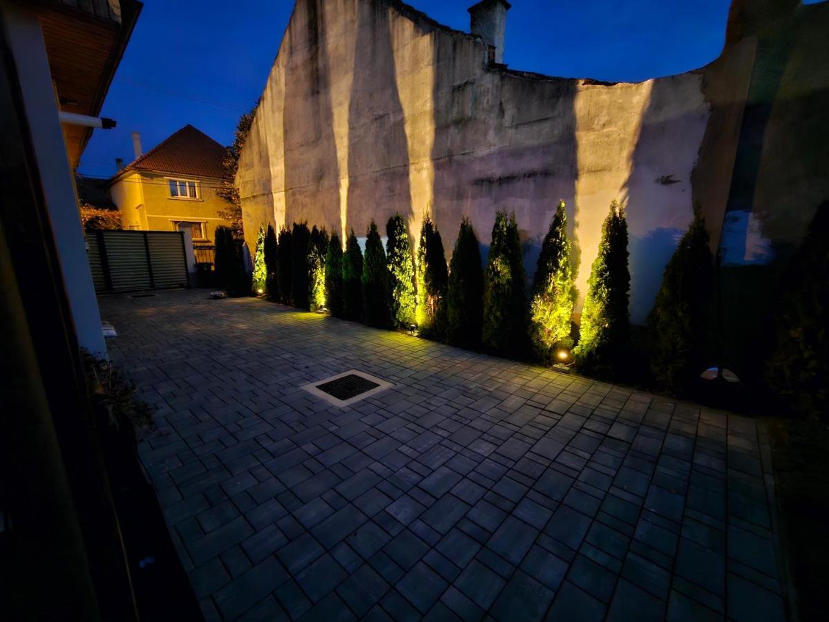 Arbor Inn ブラショフ エクステリア 写真